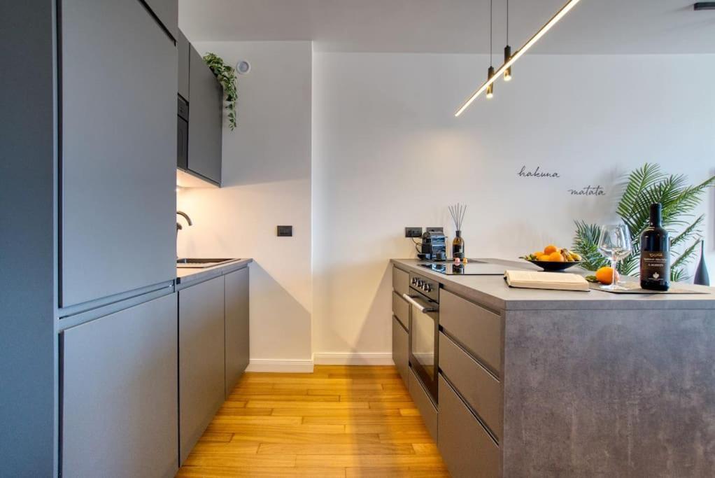 Italianflat - Canal Couture, Navigli Luxury Retreat Mediolan Zewnętrze zdjęcie