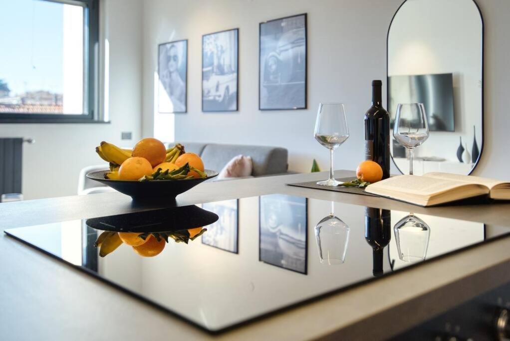 Italianflat - Canal Couture, Navigli Luxury Retreat Mediolan Zewnętrze zdjęcie