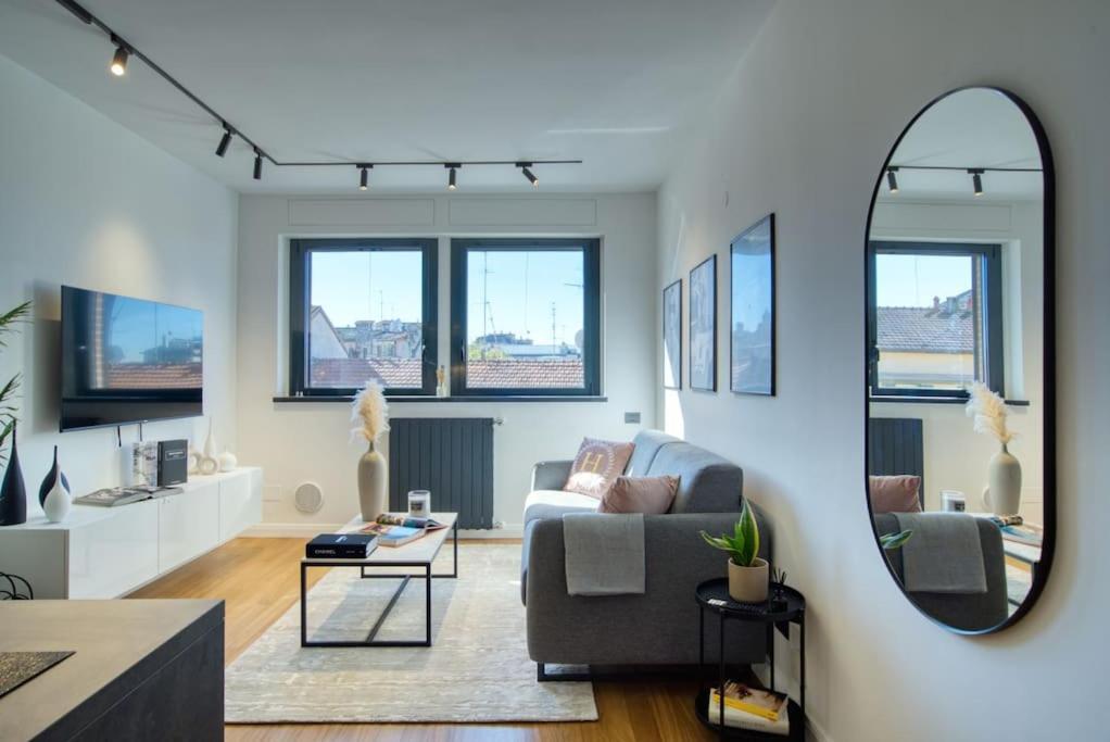 Italianflat - Canal Couture, Navigli Luxury Retreat Mediolan Zewnętrze zdjęcie