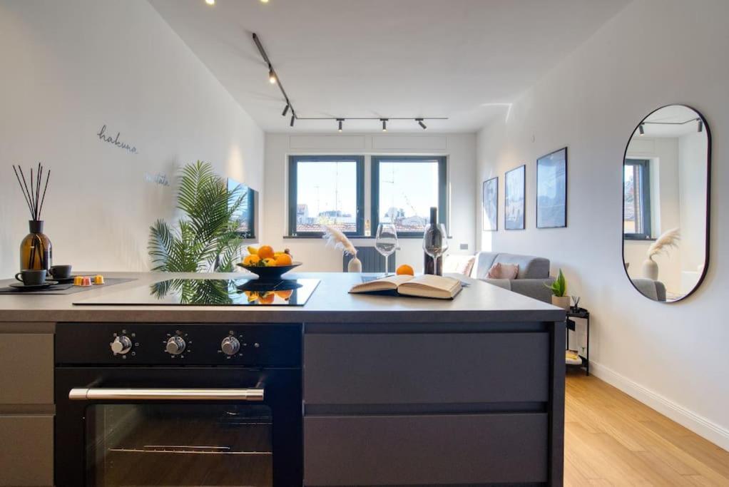 Italianflat - Canal Couture, Navigli Luxury Retreat Mediolan Zewnętrze zdjęcie