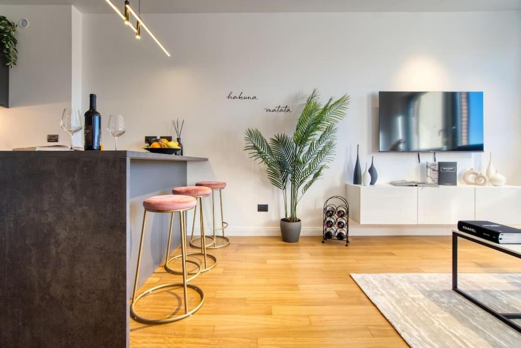 Italianflat - Canal Couture, Navigli Luxury Retreat Mediolan Zewnętrze zdjęcie